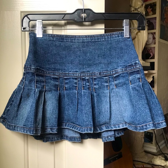 Denim pleated miniskirt (size 1) - Picture 1 of 3